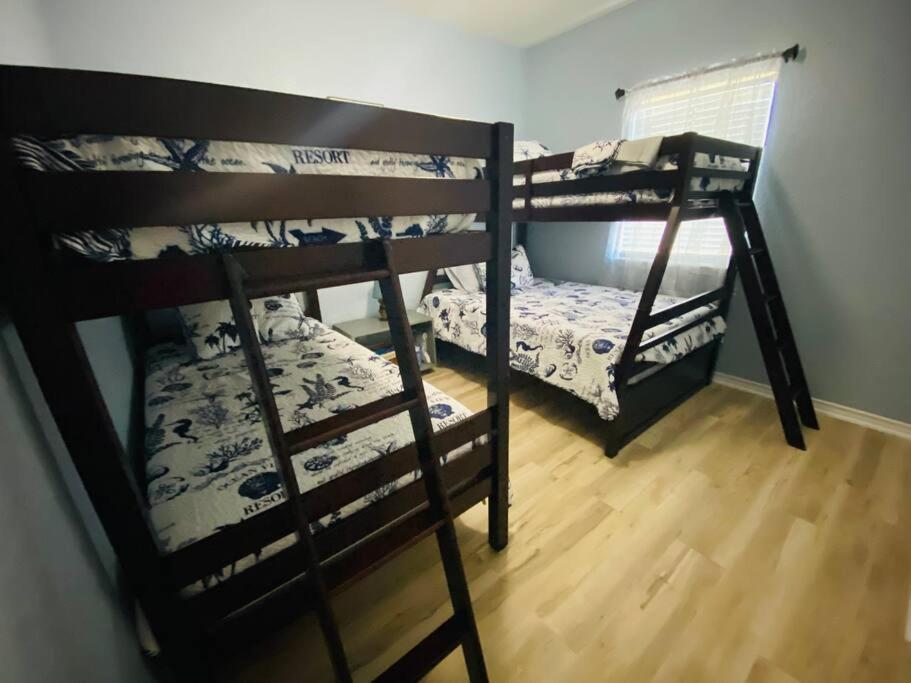 Beach House With Ocean View Surfside Beach Luaran gambar